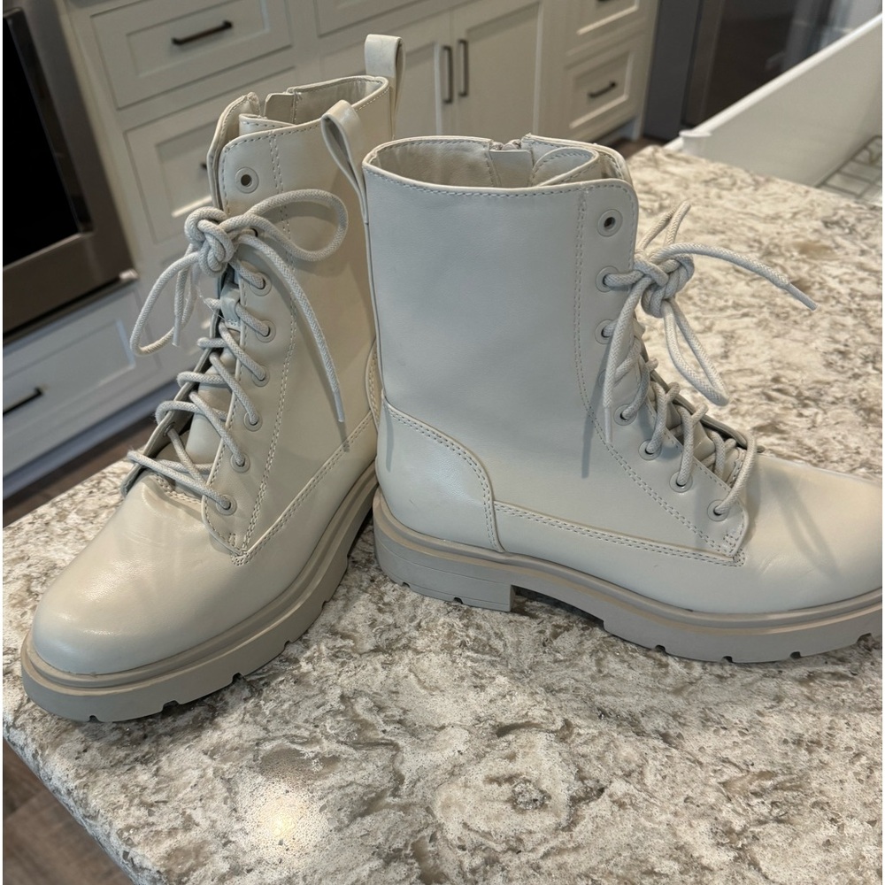 No Bo boots